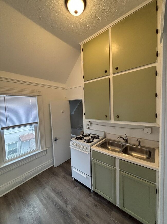 Photo - 1309 S 32nd Ave Unit 1309 S 32nd #3