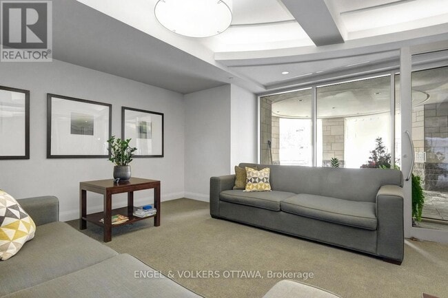 Photo - 295 MacKay St Unité 204