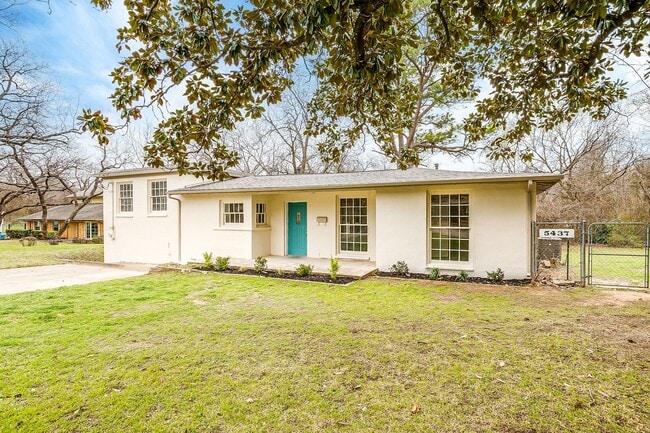 Photo - Fully Remodeled 3 Bed, 2 Bath Home in River Oaks w/ Basement- 76114