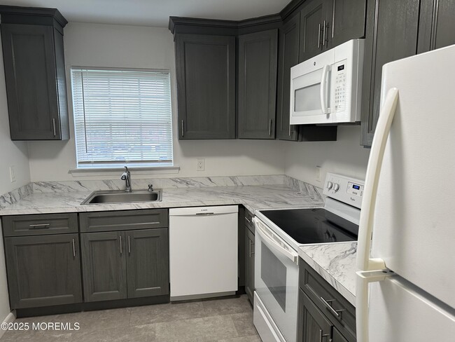 Photo - 65 Cedar Ave Unidad C14 Rental