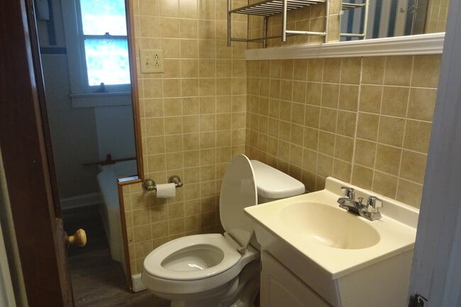 Photo - 220 North St Unidad #2