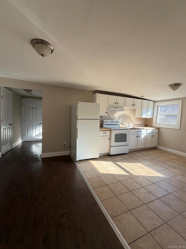 Photo - 13 Hammersley Ave Unit 3