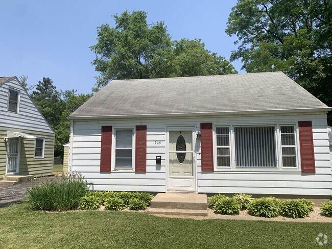 Building Photo - 1903 Barton Blvd Rental