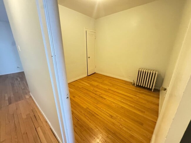 Photo - 2700 N Laramie Ave Unit 2704 N LARAMIE AVE,&nbsp; 3