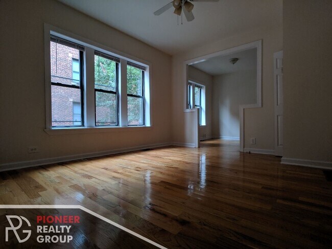 Photo - 3832 N Fremont St Unidad 3823-2e