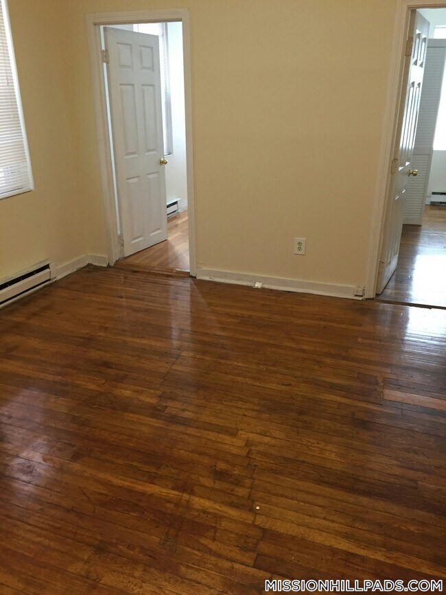 Photo - 896 Huntington Ave Unit 4