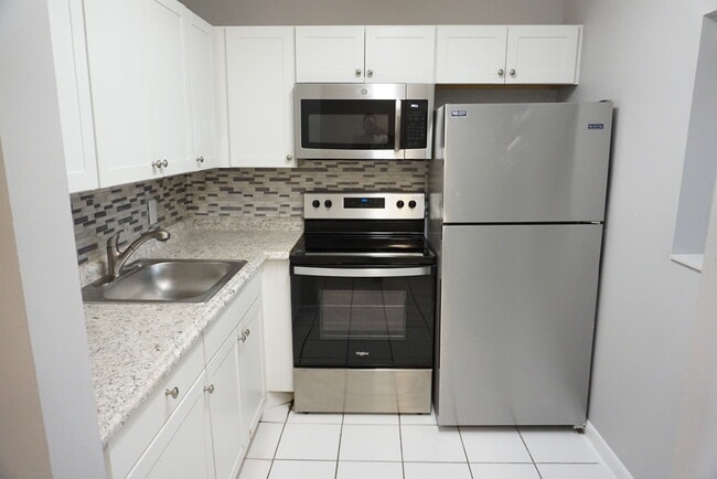 Photo - 294 Chatham O