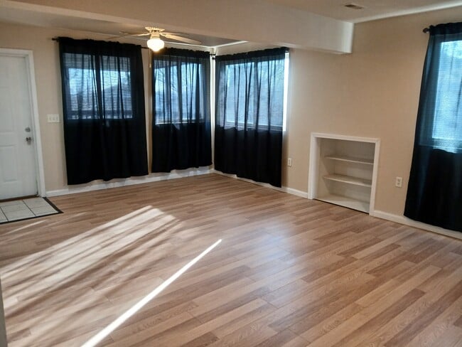 Photo - 513 S Ash St