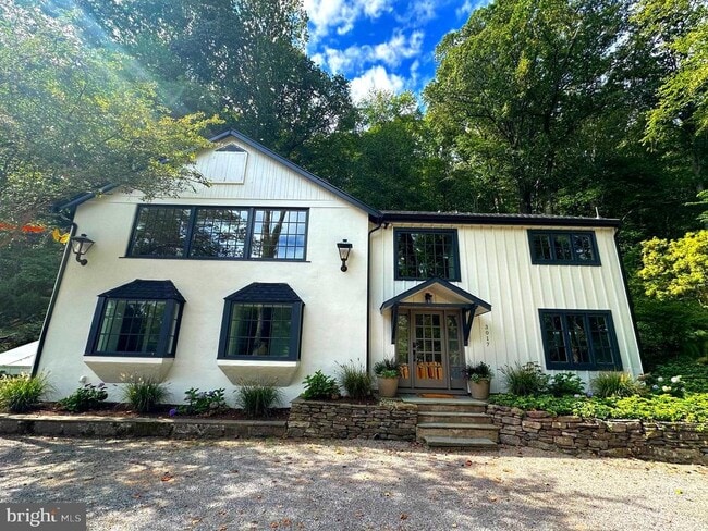 Building Photo - 3017 River Rd Rental