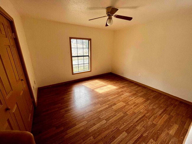 Photo - 1305 Oak St Unit Apt A