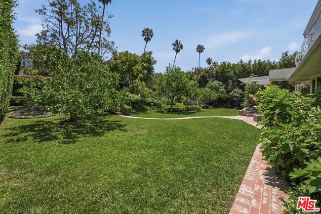 Photo - 317 S Burlingame Ave