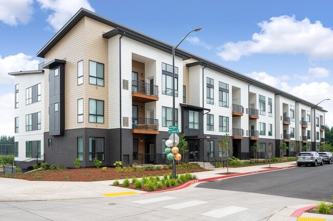 Building Photo - 17895 SW Higgins St Unit #17895