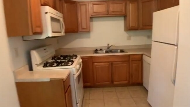 103 Highland Pl Unit 4