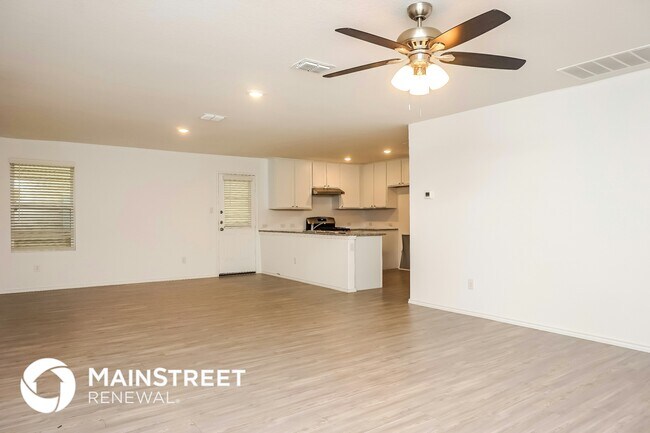 Photo - 8511 Grosbeak Cv