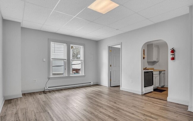 Photo - 7 S Market St Unidad #2