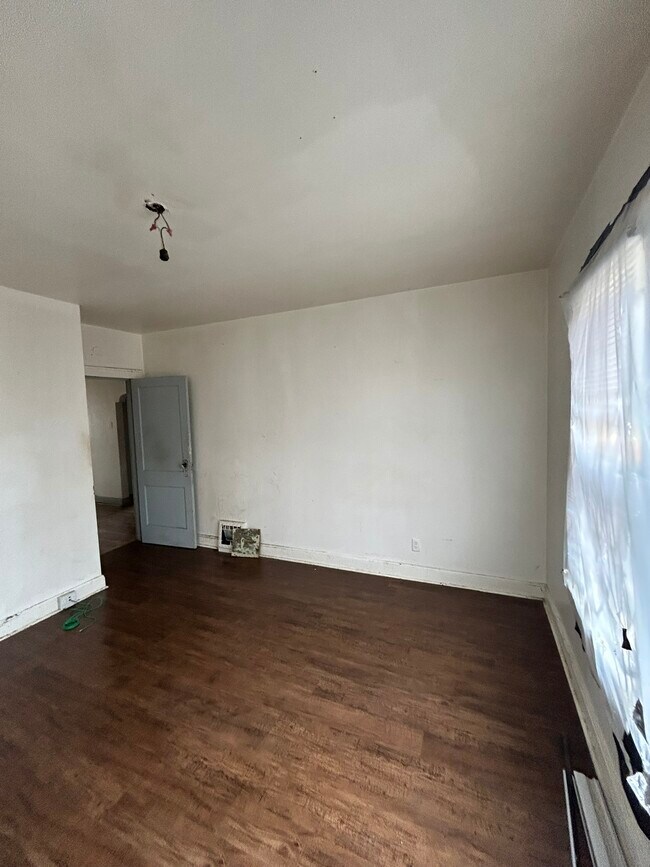 Photo - 5515 Alcott Ave