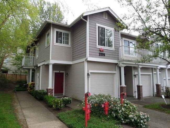 Building Photo - Super Nice 2-Bedroom Townhouse w/Attached ...