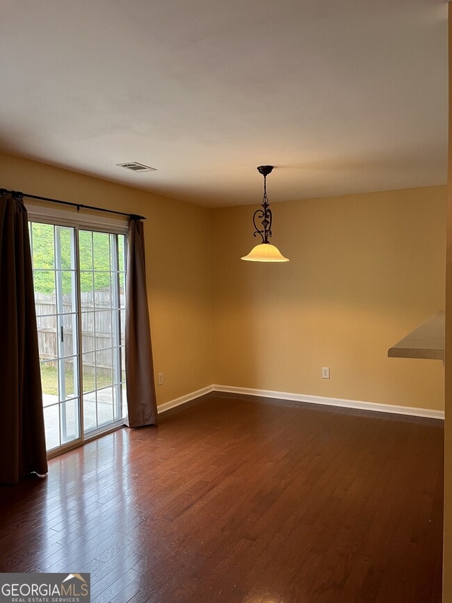 Photo - 2395 Mayfair Dr