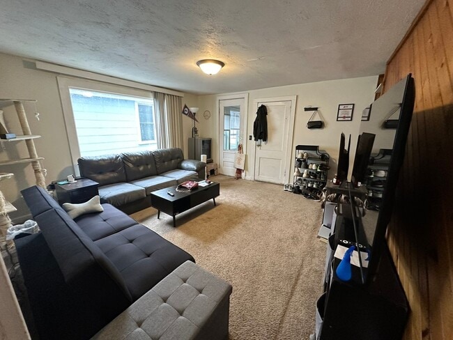 Photo - 412 W Washington Ave Unit C