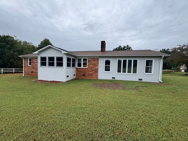 704 Bailey Rd