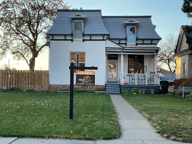 2135 - 2135 Unit 2135 #1