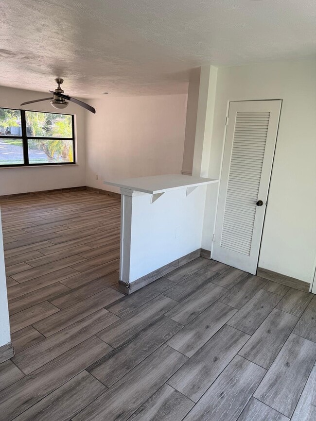 Photo - 6323 Ravinnia Dr