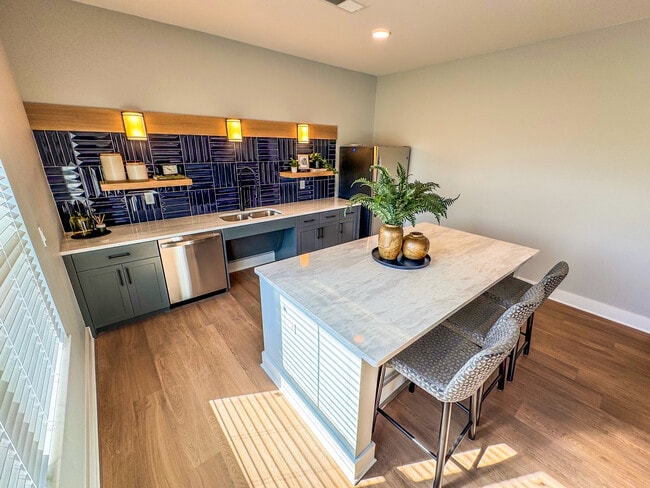 Photo - Addison Grove