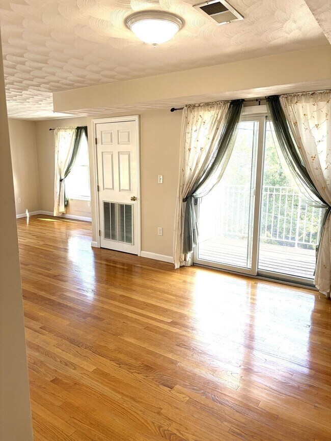 51 Pearl St Unit 206