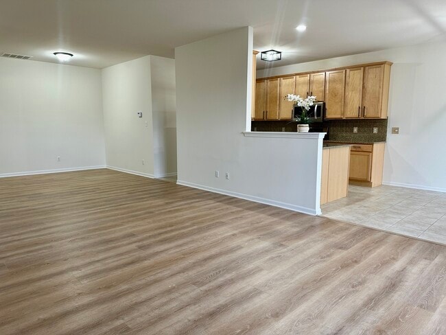 Photo - 1308 Charlevoix Way