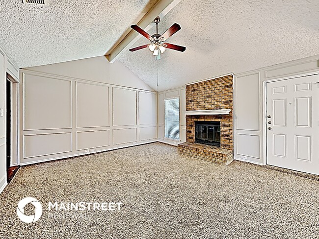 Photo - 808 Crystal Creek Ln