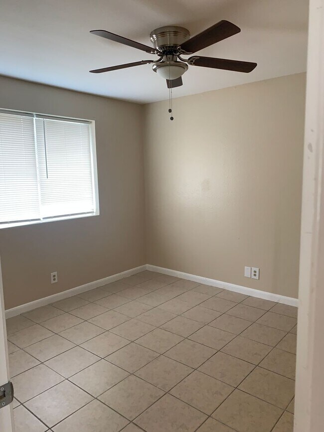 Photo - Newly refreshed spacious 2bedrooms,2 baths duplex in Eagle Lake, TX.