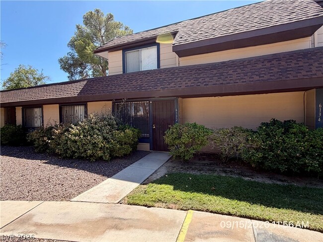 6132 Meadowgrass Ln
