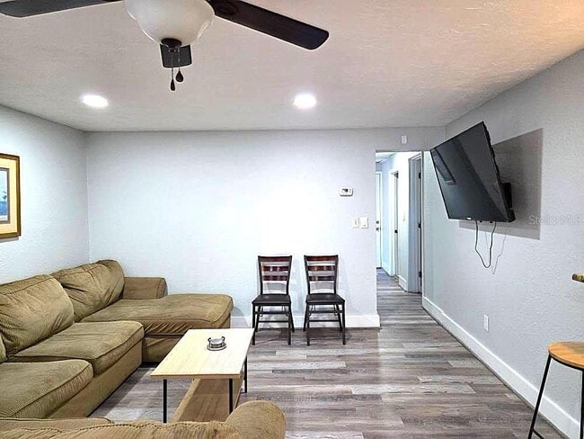 Photo - 6886 49th Ave N