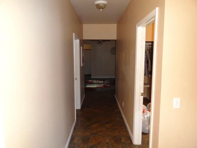 Photo - 298 Bernard St Unit Lower