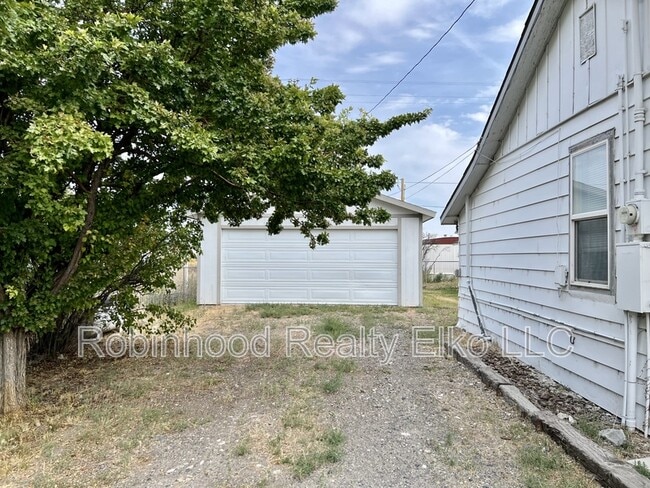 Photo - 369 Ninth St