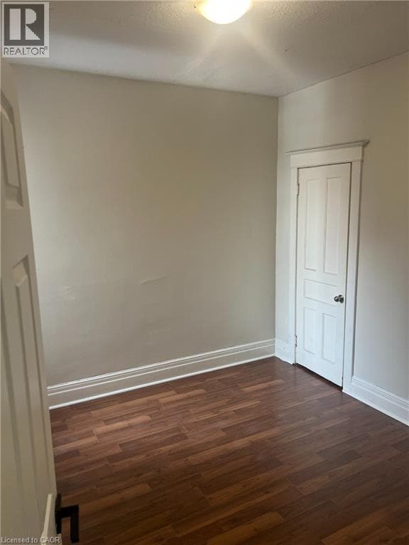 Photo - 599 King St E Unité 2