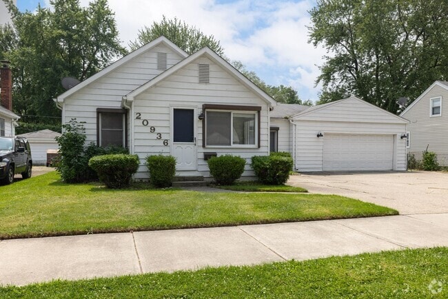 Building Photo - 20936 Ridgemont Rd Rental