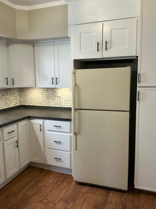 Photo - 167 S Main St