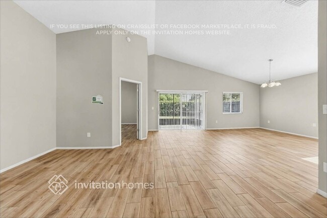 Photo - 1517 Chepacket St