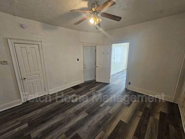 Photo - 569 W Philadelphia St