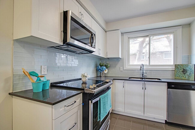 Photo - Clairton Village