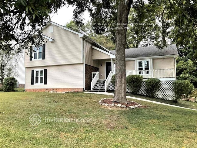 Building Photo - 1212 Summit Chase Dr SW