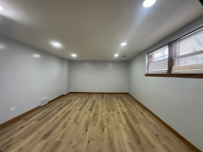 Photo - 3000 N Austin Ave