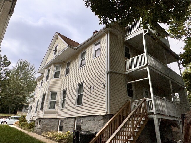 Photo - 253 Olivia St Unit Third Floor