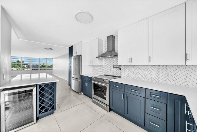 Photo - 3051 NE 48th St Unit 404