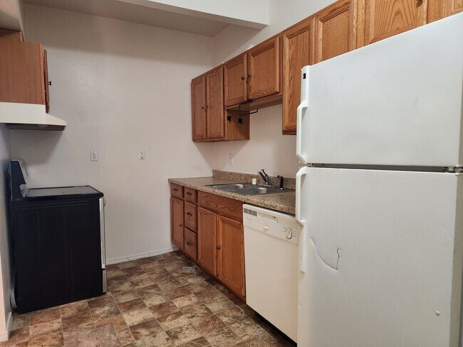 Photo - 715 High St Unidad 201