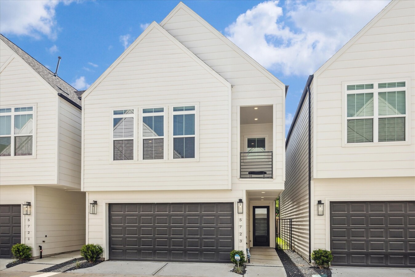 Photo - 5723 White Magnolia St.