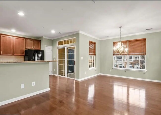 Photo - 43865 Hickory Corner Terrace