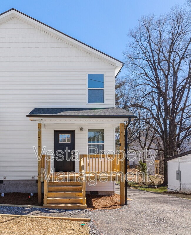 Photo - 90 Moody Ave Unidad #2 Rental