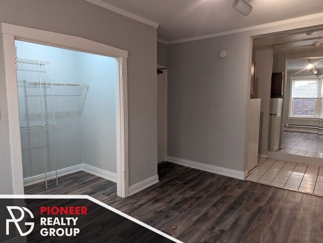 511 W Melrose St Unit 415